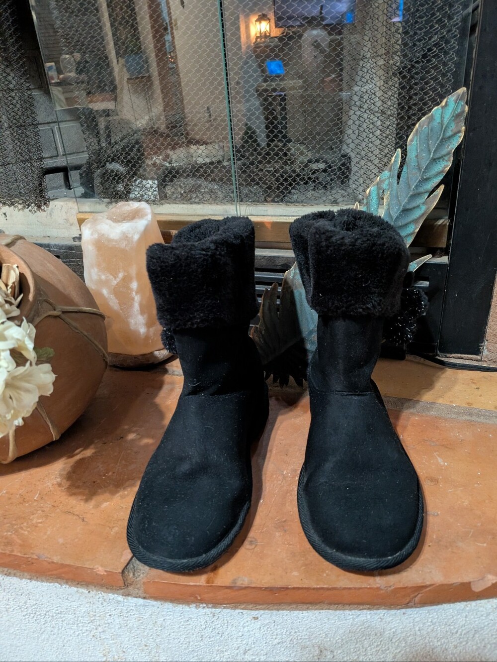 Cutest Pom Pom Accents Black Faux-Shearling Winter Boots - Women Size 5
